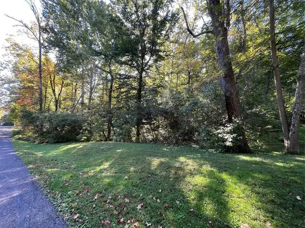 2 N Country Club Rd, Martinsville, IN 46151
