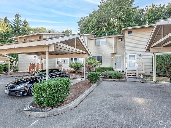 3rd image of 1221 NE Jasmine Lane