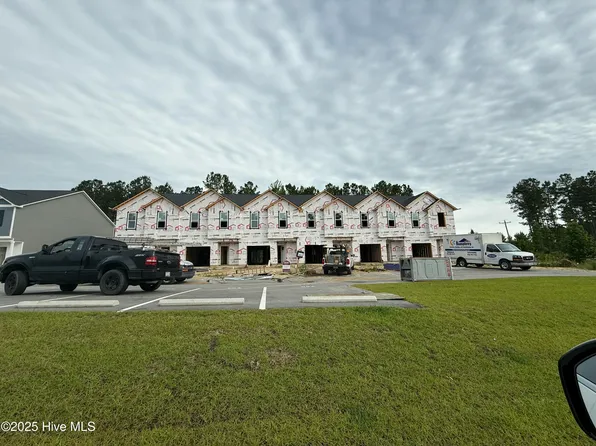 208 Crab Claw Spit Lane, Jacksonville, NC 28546
