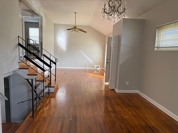 5th image of 6221 Addison Rd