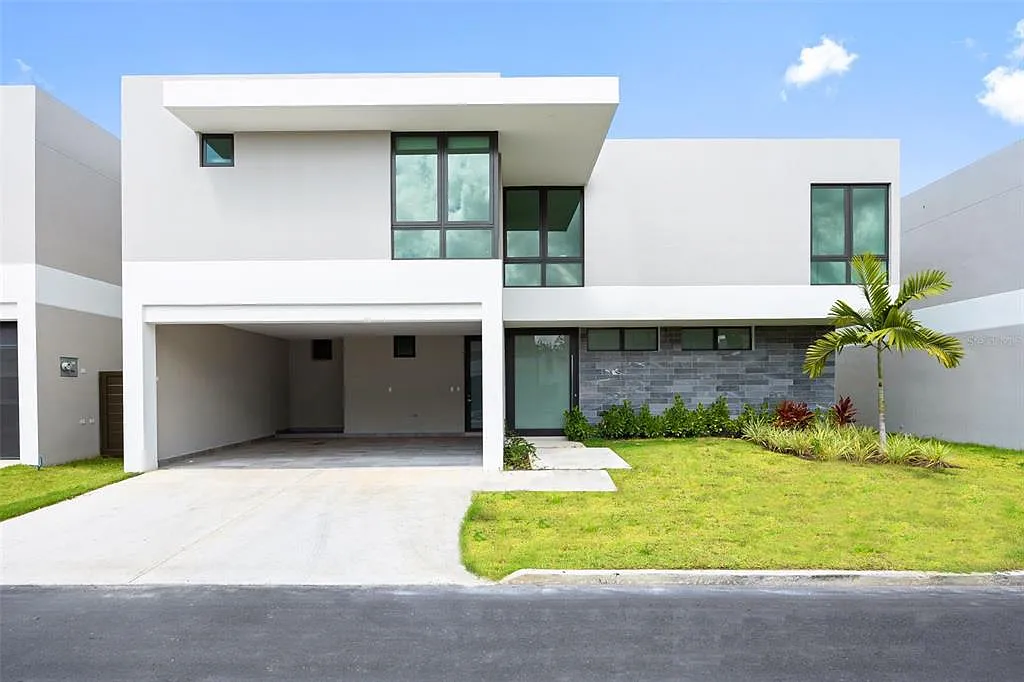 4 bed, 4.5 bath, 4000 sqft, $10,000 — Photo 1