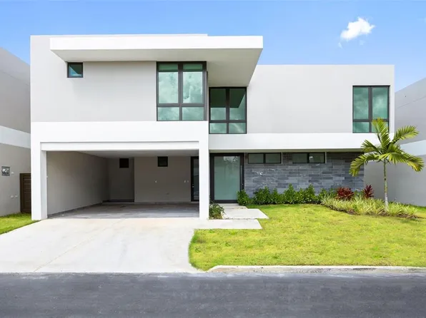 135 Salonga St, Bayamon, PR 00961