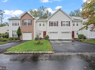 204 Camelot Ct, Princeton, NJ 08540