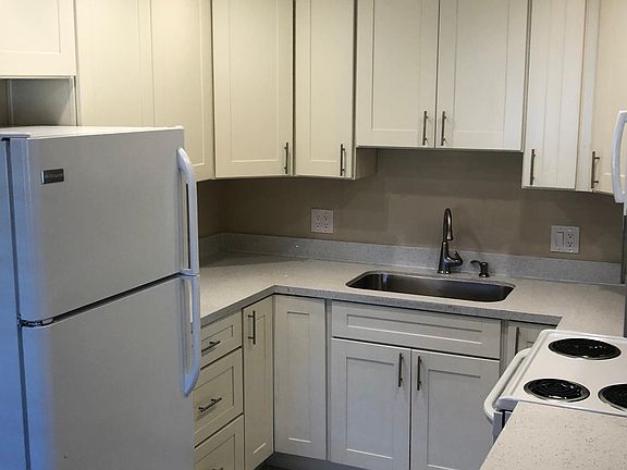3rd image of 852 Blair Ave APT 4