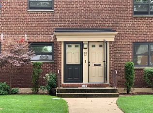 217-08 73rd Ave #1, Oakland Gardens, NY 11364