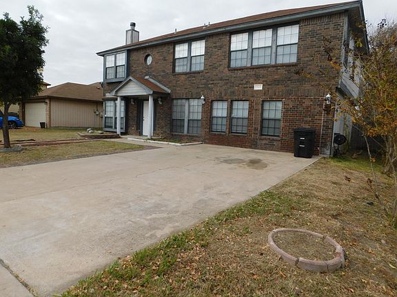 2nd image of 2509 Huckleberry Dr