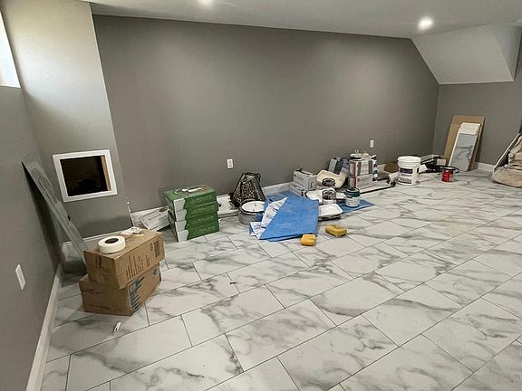 4th image of 1282 N Pierce Ave