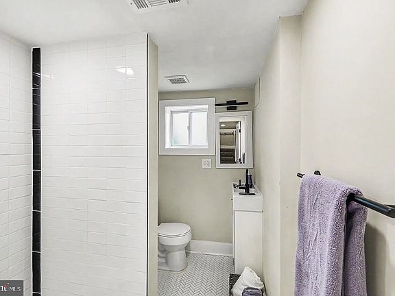 5th image of 231 Ingraham St NW