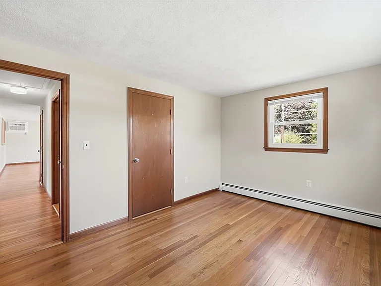 6 Belmont Rd — Photo 30