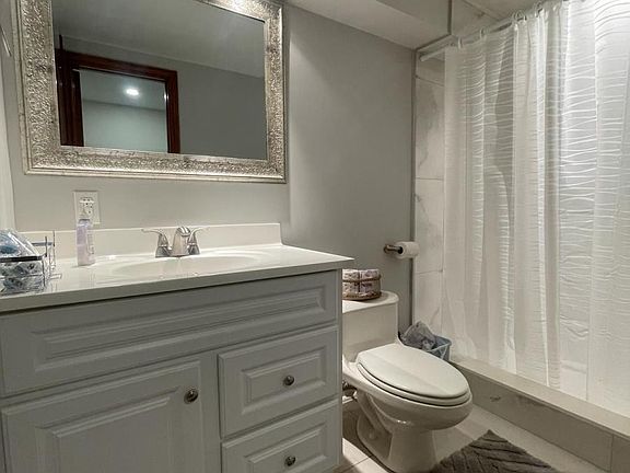 5th image of 1000 Lovingston Cres