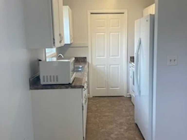 219 Tobacco Rd — Photo 4