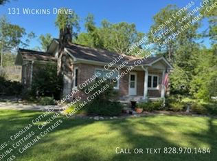 131 Wickins Dr, Hendersonville, NC 28791