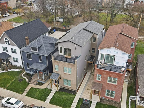 2nd image of 408 Saint Clair Ave