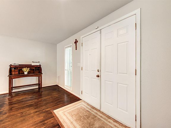 5th image of 3155 Hazel Park Dr