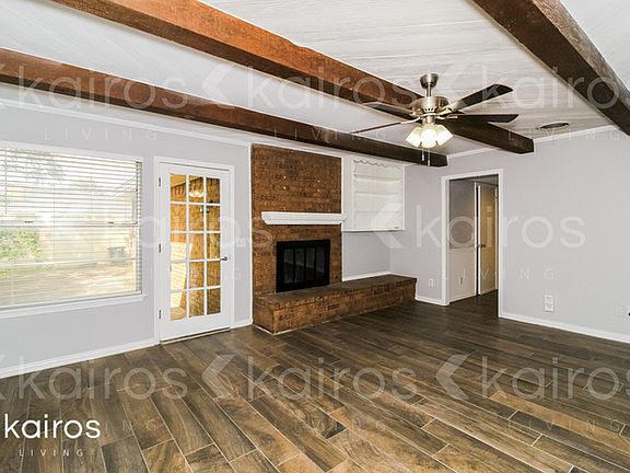 2nd image of 1018 Shelley Dr