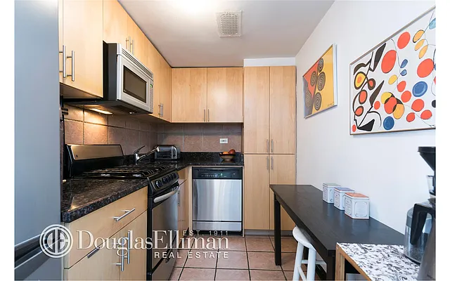 Sold by Douglas Elliman | media 23