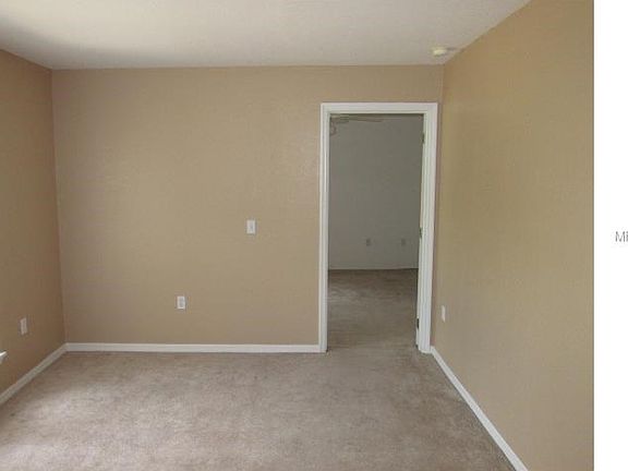 2nd image of 207 Banbury Pl