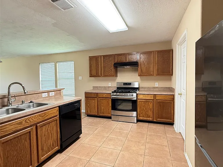 2623 Marble Manor Ln — Photo 14