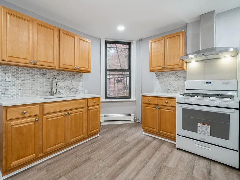 106 Baldwin Ave #3 — Photo 15