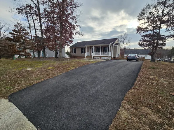 105 Central Crossing Ter, Aylett, VA 23009