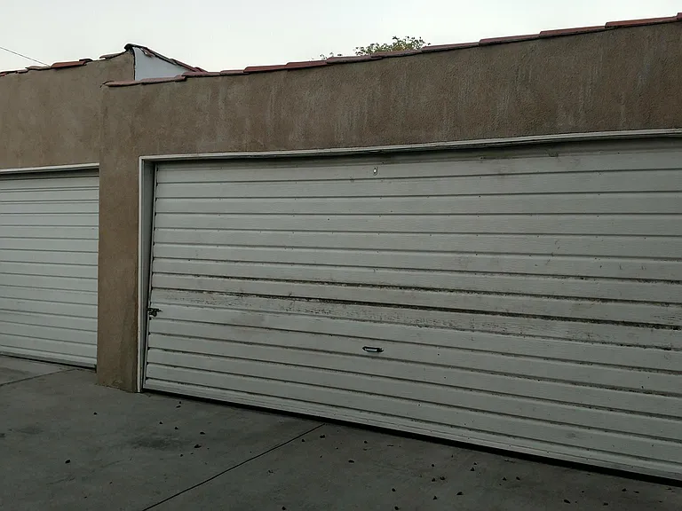 1901 E Chevy Chase Dr #A — Photo 13