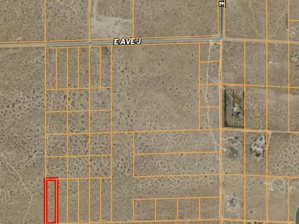 Vic Ave #J8-195, Lancaster, CA 93535