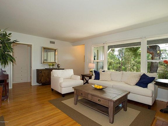 3rd image of 2849 Henrietta Ave