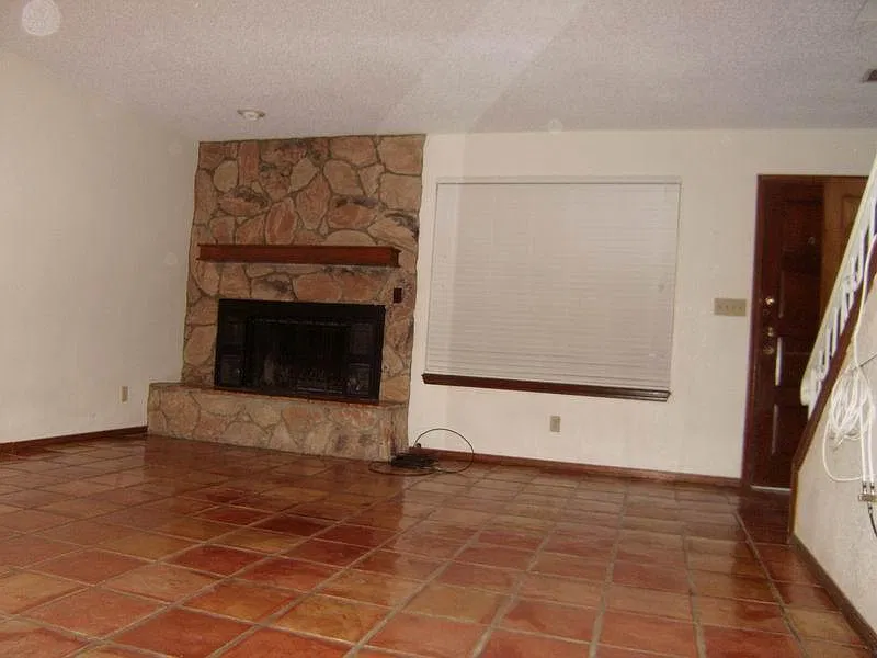 2 bed, 1.5 bath, 1140 sqft, $1,300 — Photo 4