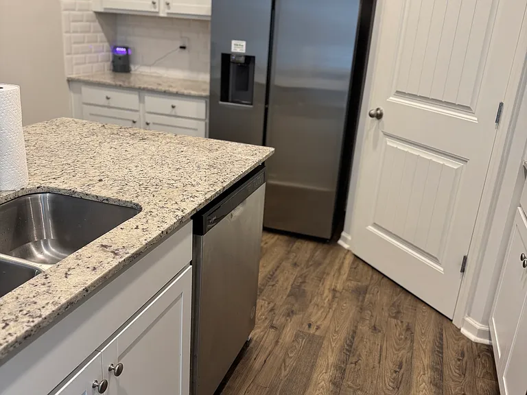 300 Stoneybrook Dr — Photo 11