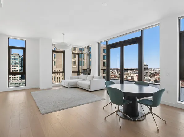 480 Kent Ave, Brooklyn, NY