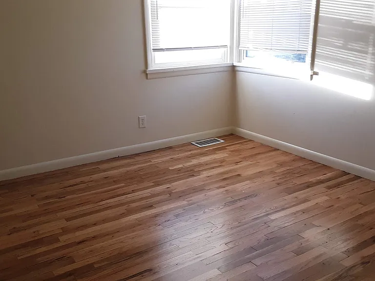 23 E Euclid Ave #N — Photo 2