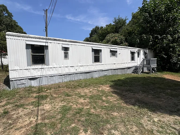 129 Allison Ln — Photo 1