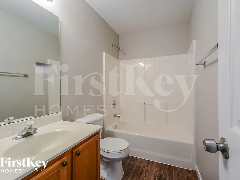 310 Rustic Oaks Dr — Photo 17