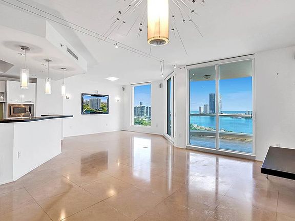 2nd image of 6000 Island Blvd #5203