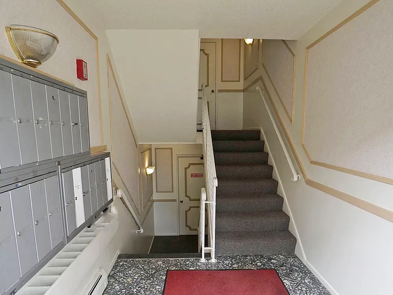 Bellaire Estates — Photo 15