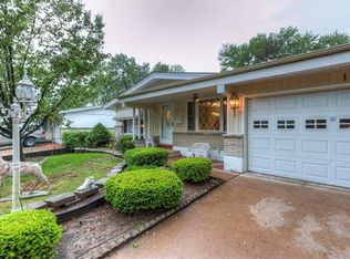 11027 Ebert Dr, Saint Louis, MO 63136