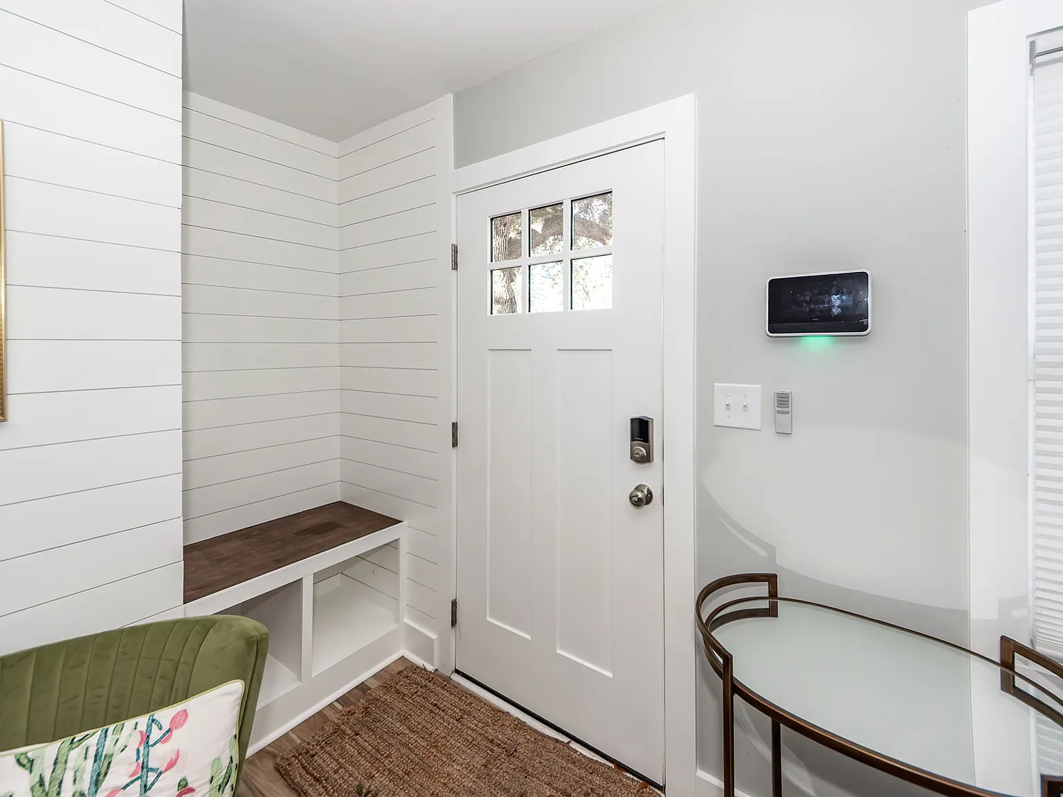 1511 Larry St. — Photo 4