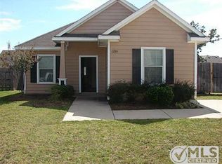 1724 Red Oak Ct, Denton, TX 76209