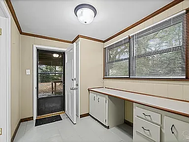 625 Edgecliff Dr — Photo 14