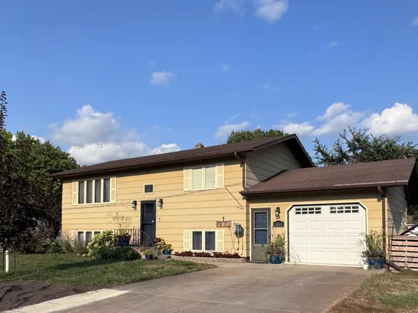 1301 Rose St, Lisbon, ND 58054