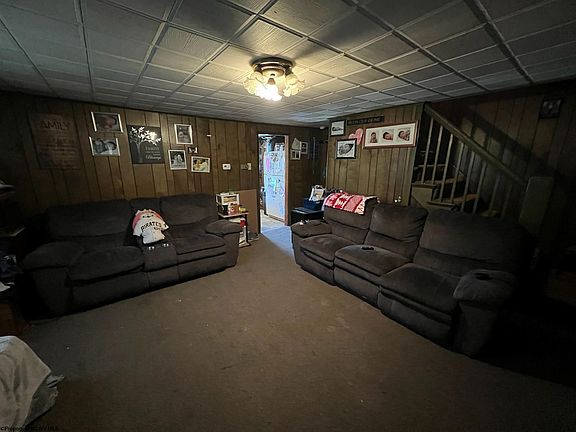 4th image of 456 Dunkard Ave