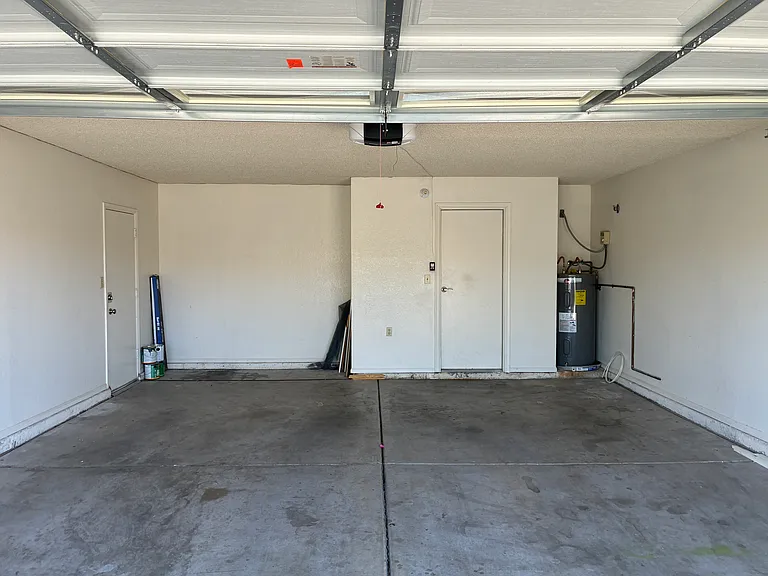 5637 W Yucca St — Photo 33