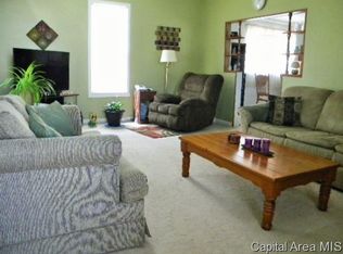 975 E South St, Galesburg, IL 61401