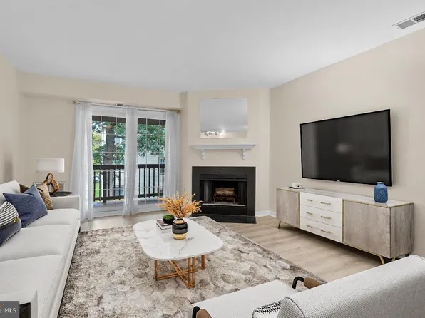 6920 Victoria Dr Unit F, Alexandria, VA 22310