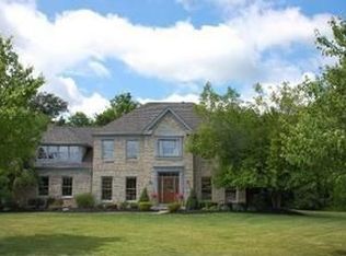 8809 Glassford Ct S, Dublin, OH 43017