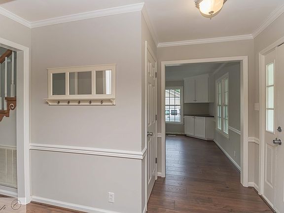 3rd image of 205 Bayleaf Dr