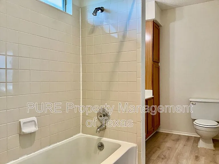 12120 Thompkins Dr #B — Photo 12