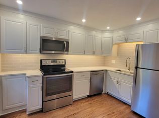 239 Old Farms Rd APT 15B, Avon, CT 06001