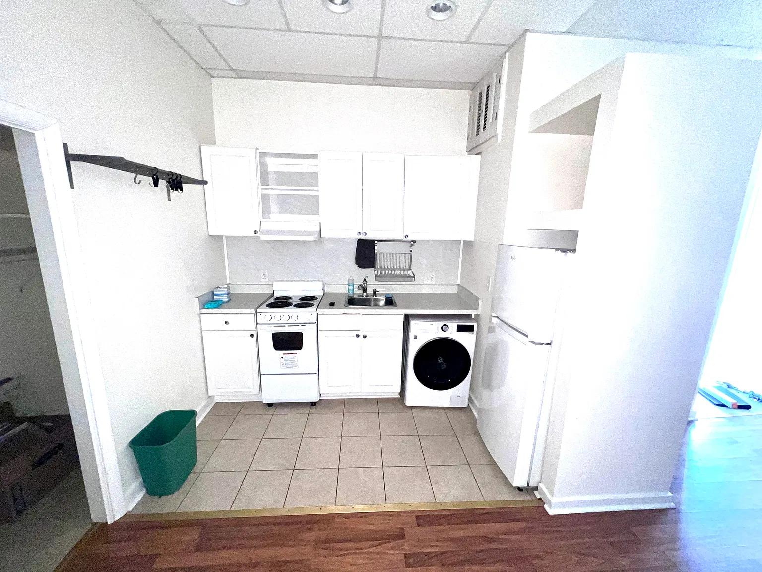 Studio, 400 sqft, $1,000 — Photo 3
