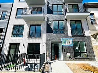 35 Aberdeen St #3, Brooklyn, NY 11207